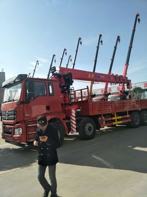 隨州陜汽德龍前四后八隨車吊 包上戶、可按揭的工程運輸利器